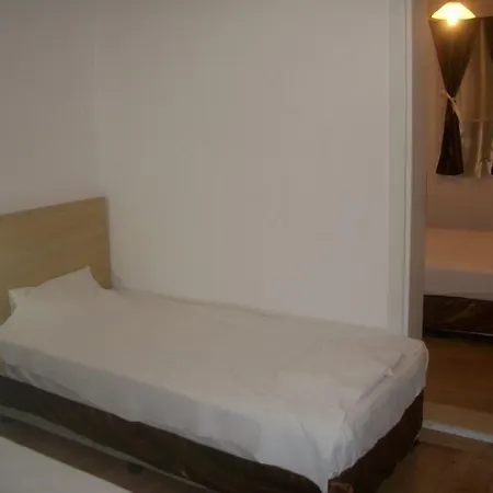 Gunisigi * 古托克布库